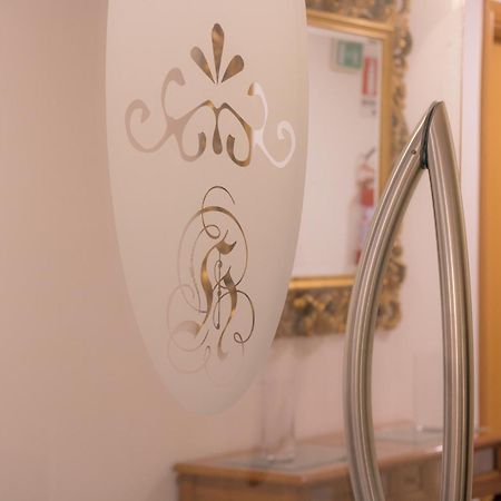 Ruggiero Park Hotel Валло-делла-Лукания Экстерьер фото