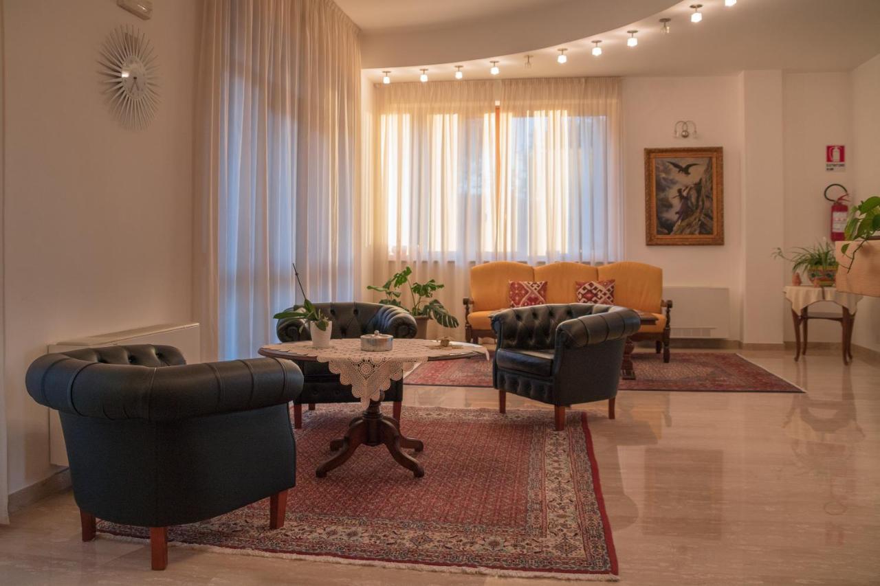 Ruggiero Park Hotel Валло-делла-Лукания Экстерьер фото