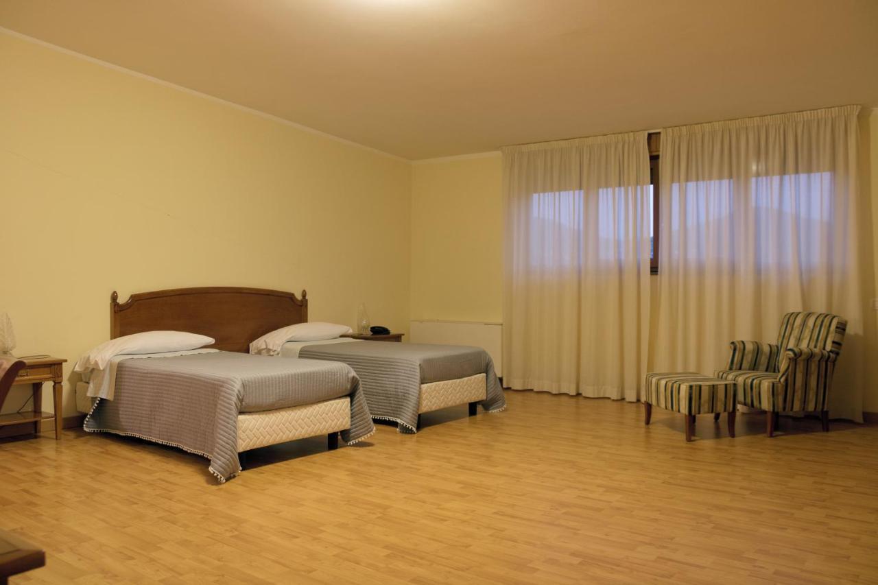 Ruggiero Park Hotel Валло-делла-Лукания Экстерьер фото