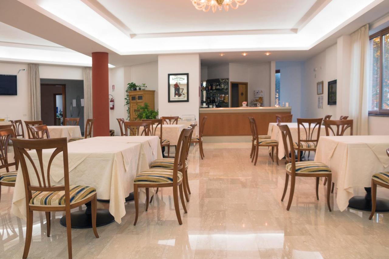 Ruggiero Park Hotel Валло-делла-Лукания Экстерьер фото